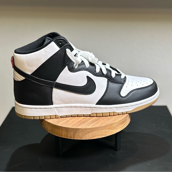 Nike Dunks High Vintage Panda Black / Brand new in original box main image 4